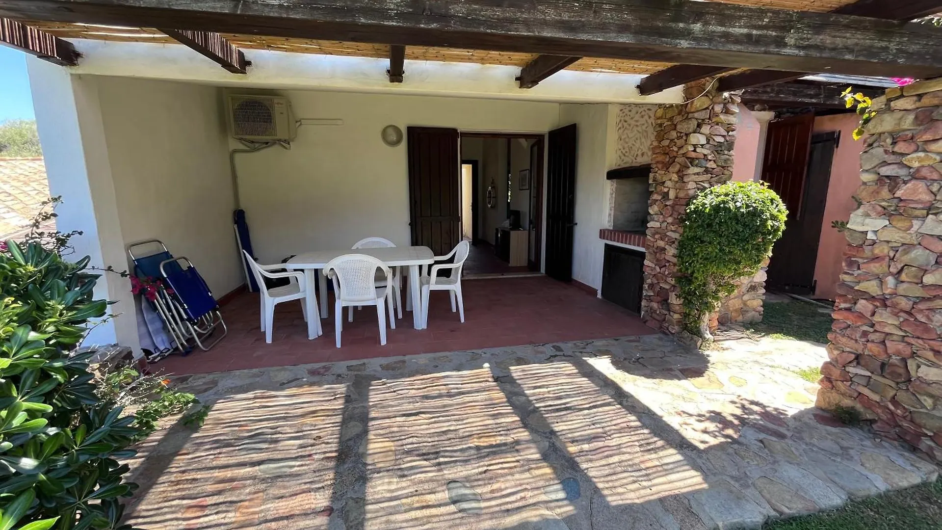 Villetta Marino P By La Via Del Mare Viaggi E Vacanze Villasimius Holiday home